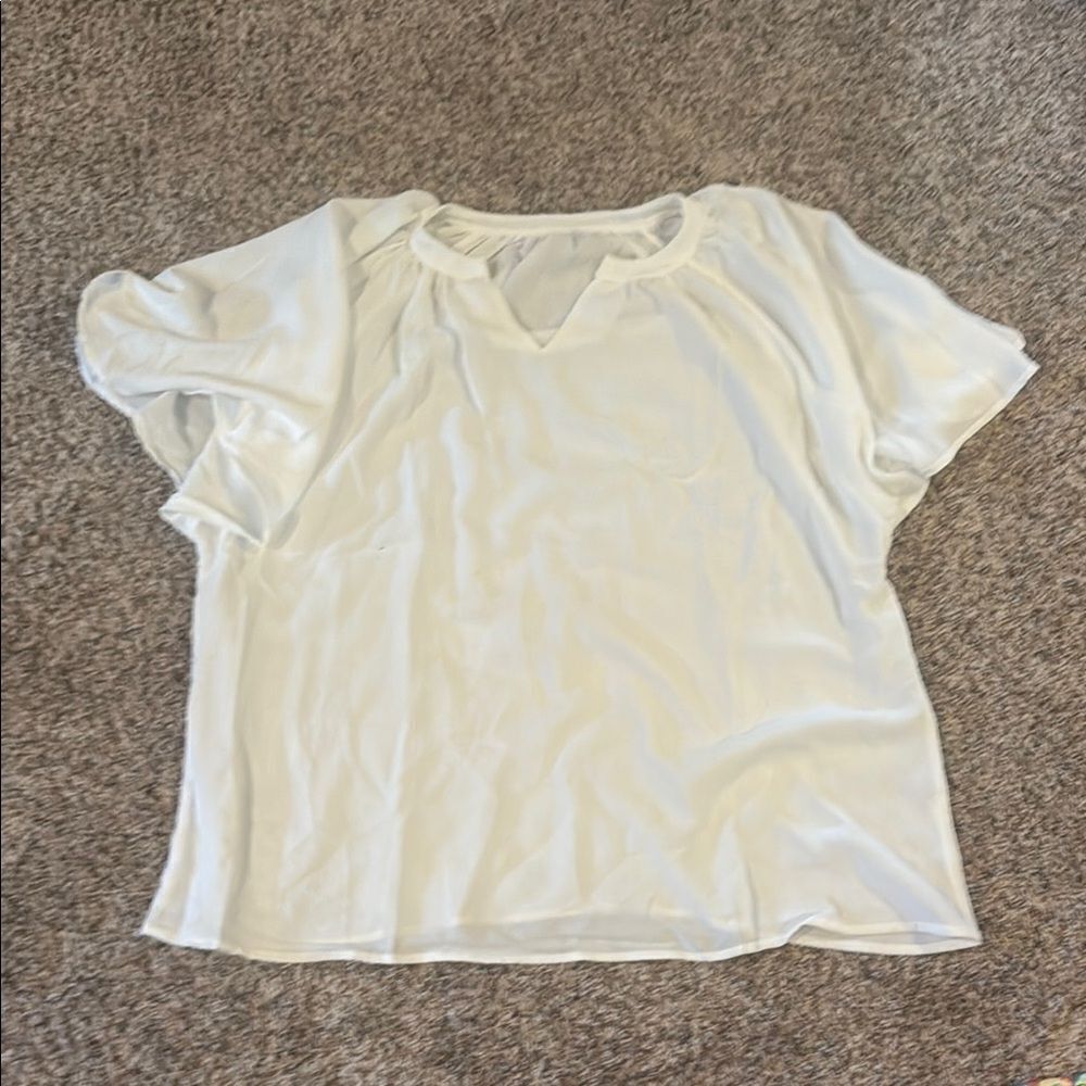 Cream Puff Sleeve Ruffled Blouse